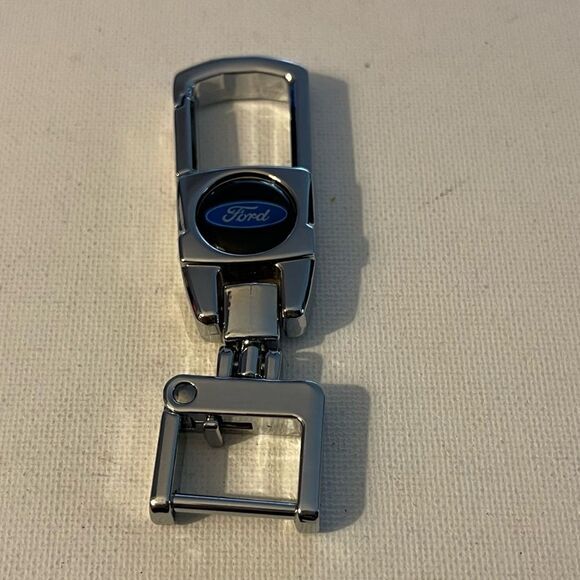 Ford Key Fob Keychain in Metal NWT - Picture 2 of 8